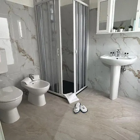 Comfy - Lungomare Apartament